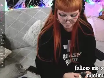 Silly_soul  live sex cam