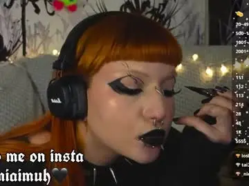 Silly_soul  live sex cam