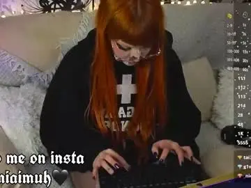 Silly_soul  live sex cam