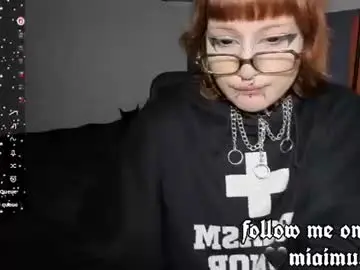 Silly_soul  live sex cam