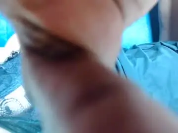 Apple2561  live sex cam