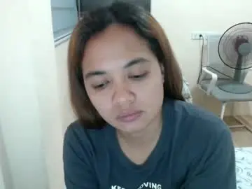 Asianprettymay  live sex cam