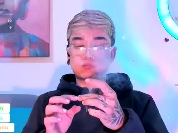 Axel_rouse1  live sex cam