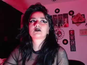 Darkyll33  live sex cam