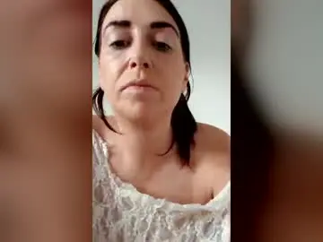 Joeyroo85  live sex cam