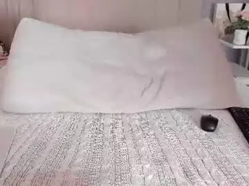 Missmiatv  live sex cam
