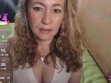 Nadia_26  live sex cam