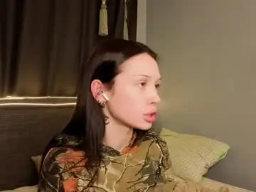 Nettiewares  live sex cam