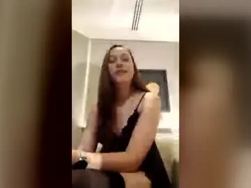 Nikibuchtka  live sex cam
