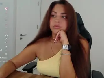 _just_a_queen_3  live sex cam