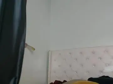 Africanpetitequeen  live sex cam