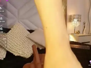 Doll_kira_  live sex cam
