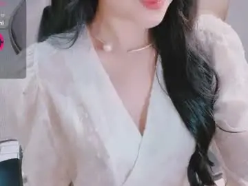Enmilia  live sex cam