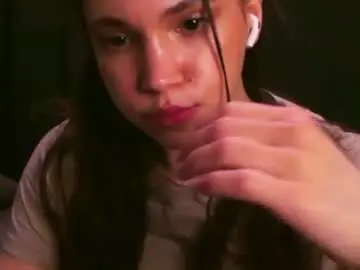 Holysinner83  live sex cam