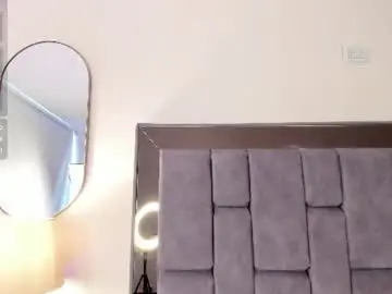 Honeyymoon2  live sex cam