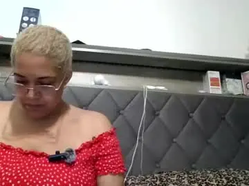 Ladycinnabon  live sex cam