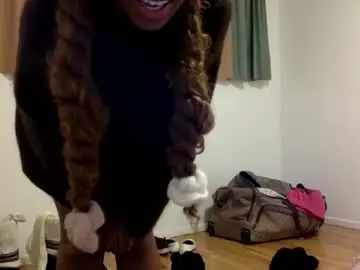 Loonakiss  live sex cam