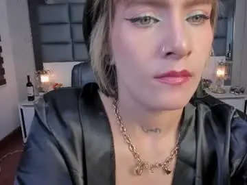 Mrs_regina_clk  live sex cam