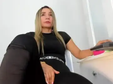 Ms_lunarose  live sex cam