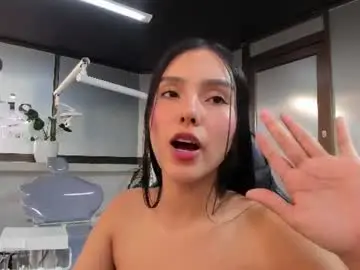 Nahomy_park  live sex cam