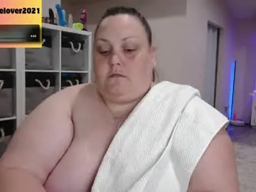 Pugglelover  live sex cam