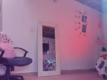 Crystalvans  live sex cam