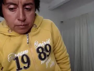 Dalila_22  live sex cam