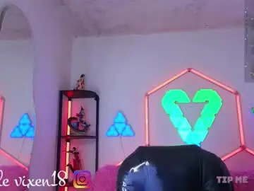 Littlevixen18  live sex cam