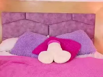 Mia_luna0  live sex cam