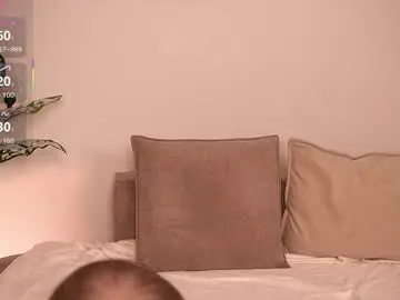 Mickeydior  live sex cam