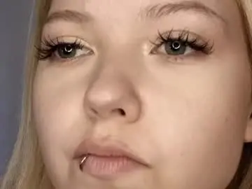 Simonaamberg  live sex cam