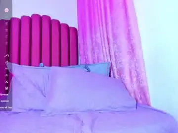 Violet_queenn  live sex cam