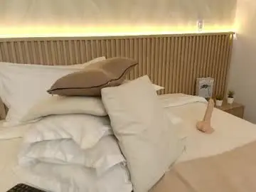 Bella_millers  live sex cam