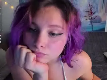 Doyouwannabiteme  live sex cam