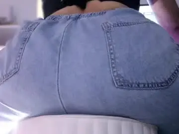 Dulcepurnimaqos  live sex cam