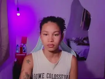 Elaseles23  live sex cam