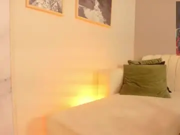 Holly_madison_  live sex cam