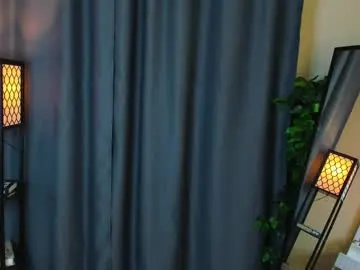 Jennifferfrobish  live sex cam