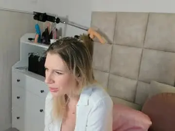 Juicy_pussie  live sex cam