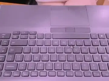 Kelly_baby2005  live sex cam