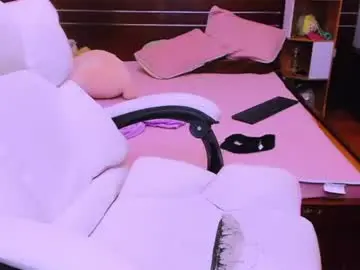 Kelly_baby2005  live sex cam