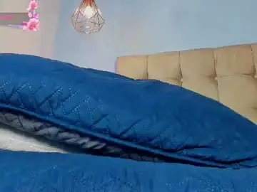 Luna_honey9  live sex cam