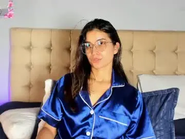Luna_honey9  live sex cam