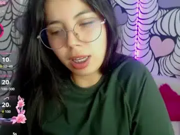 Mochiluna  live sex cam