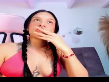 Sofiluxurya  live sex cam