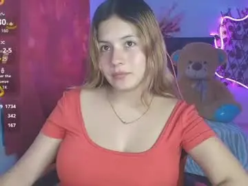 Elara_green  live sex cam