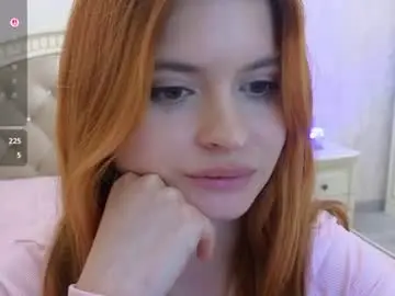 Elariscrowe  live sex cam
