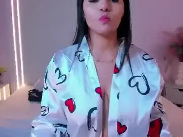 Lucywild8  live sex cam