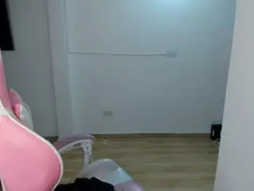 Romanof033  live sex cam