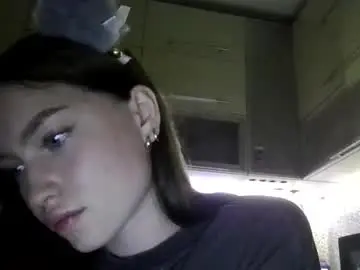 Antonina25443  live sex cam